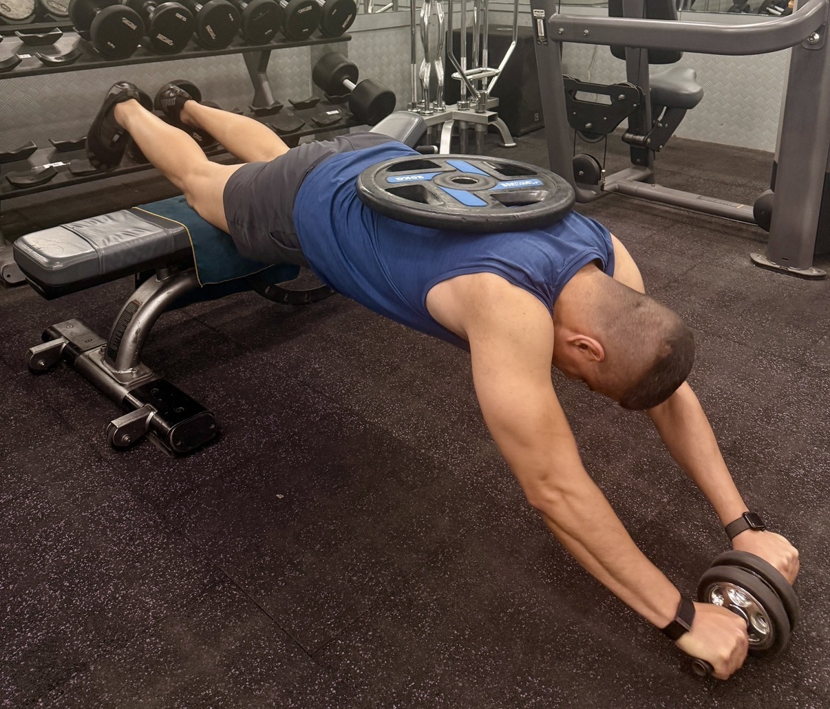 I rebuilt my posture after 40 — from text neck and office shoulders to sustainable alignment. Now I teach the 2-minute reset to every desk-bound client.