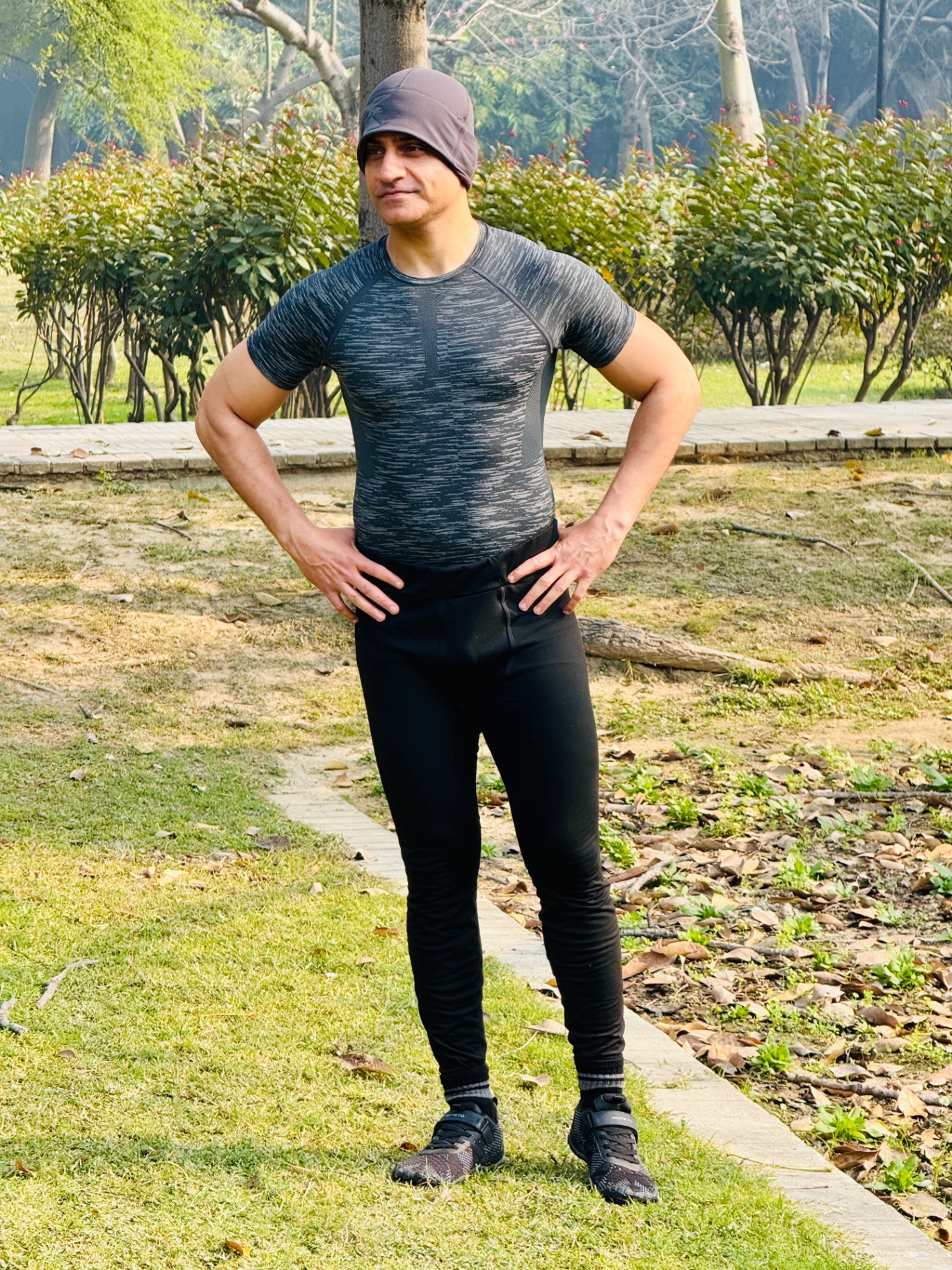 Shiva Malhotra, Food Technologist and ACE Certified Personal Trainer, training outdoors in a park — rebuilt his metabolic health after 40 and now helps skinny fat Indians understand and reduce their diabetes risk.