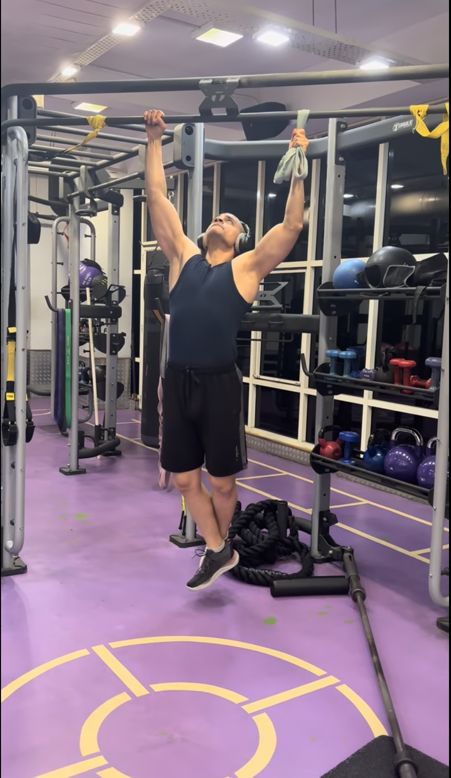 Shiva Malhotra, ACE Certified Personal Trainer, training at the gym — Barefoot Protocol